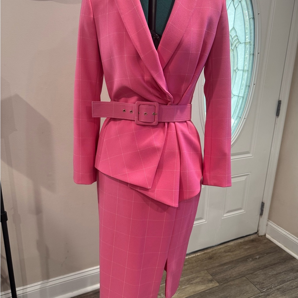 Tahari ASL Vibrant Barbie Pink Blazer and Skirt Ensemble